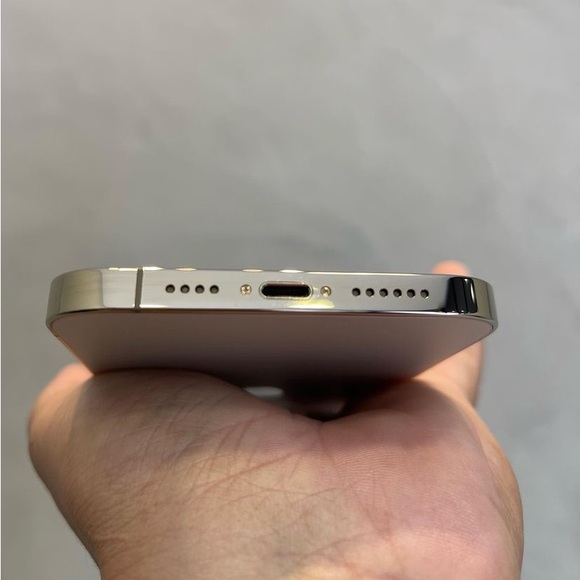 I iPhone 12 Pro Max 256 GB semi-new - Picture 6 of 6